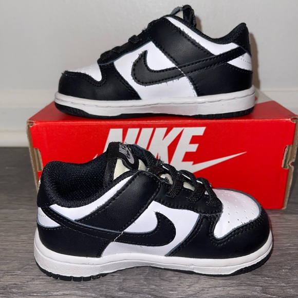 SOLD Toddler Nike Panda Dunks 7C - Picture 3 of 7